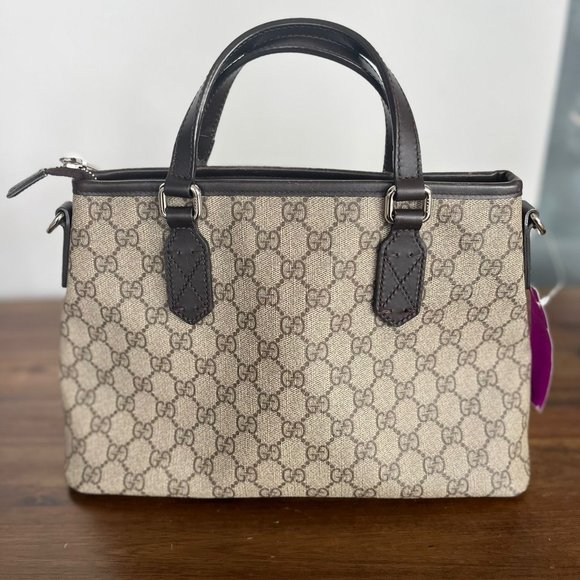 Gucci Beige GG Supreme Convertible Small Tote - Picture 5 of 9
